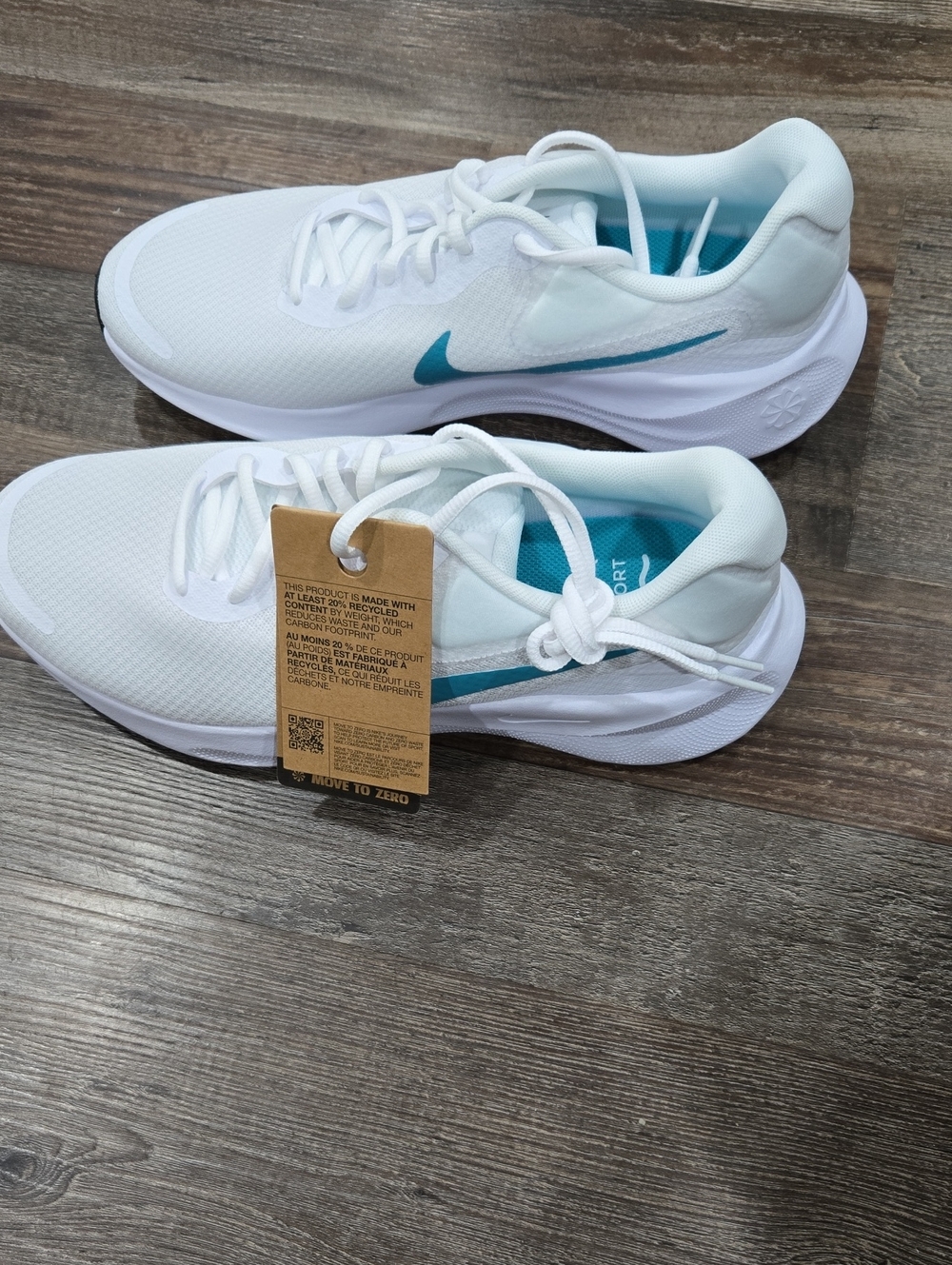 Nike Women's White & Teal Athletic Sneakers